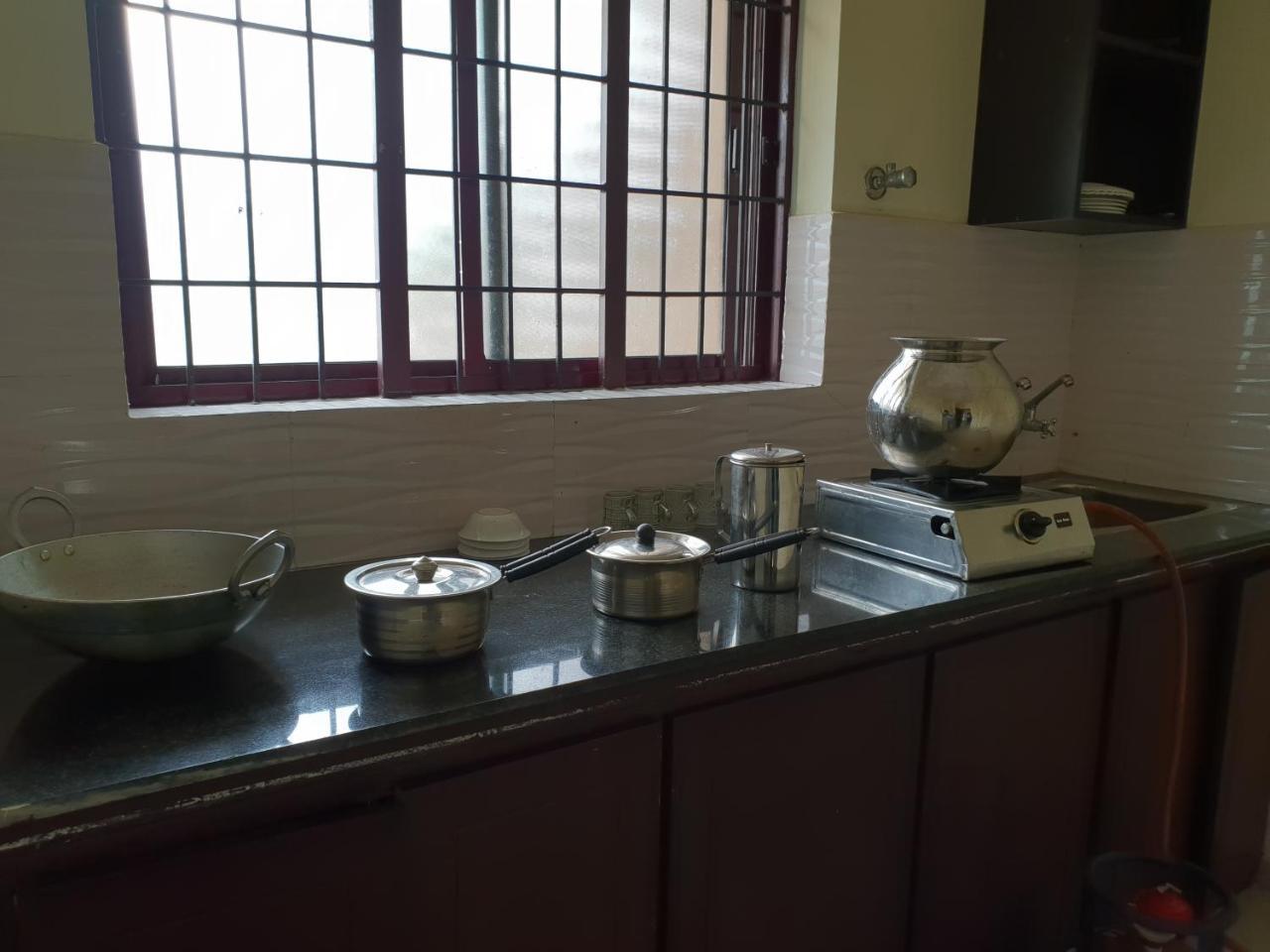 Sp Plaza Service Apartment تريفِندرم المظهر الخارجي الصورة